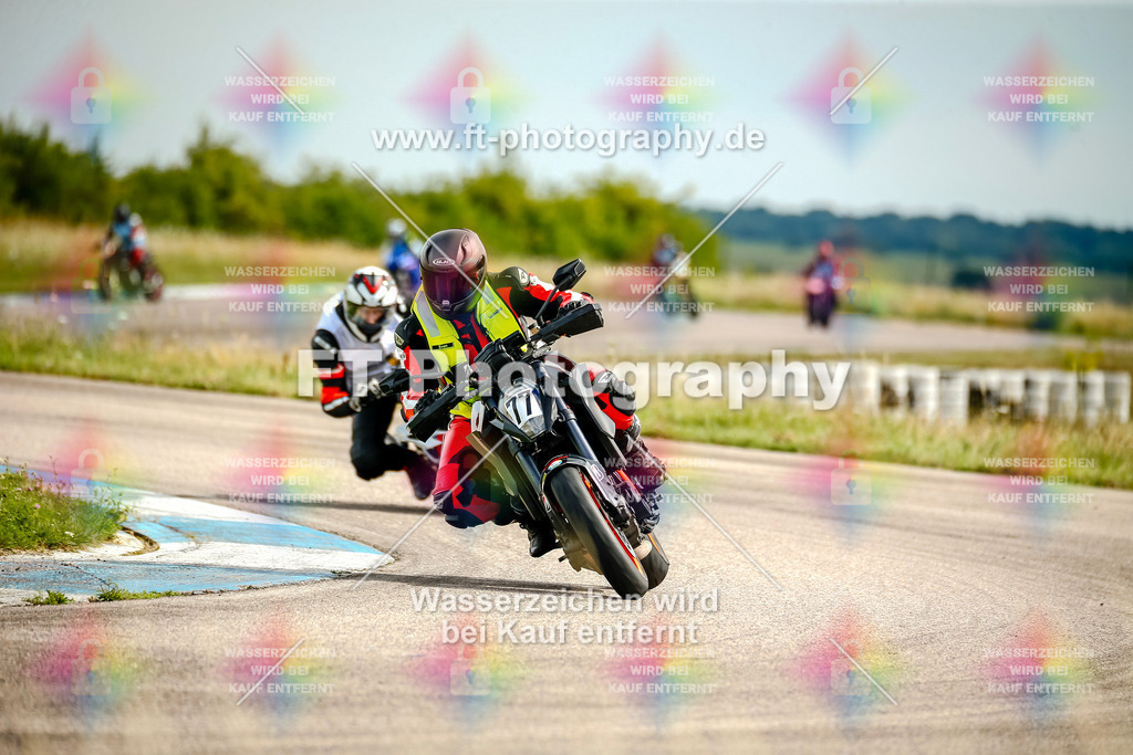 Chambley Juli-2520 | Hier findet Ihr Bilder von Touristenfahrten auf der Nürburgring Nordschleife oder von anderen Veranstaltungen die ich besucht habe. Viel Spass beim Durch Schauen 