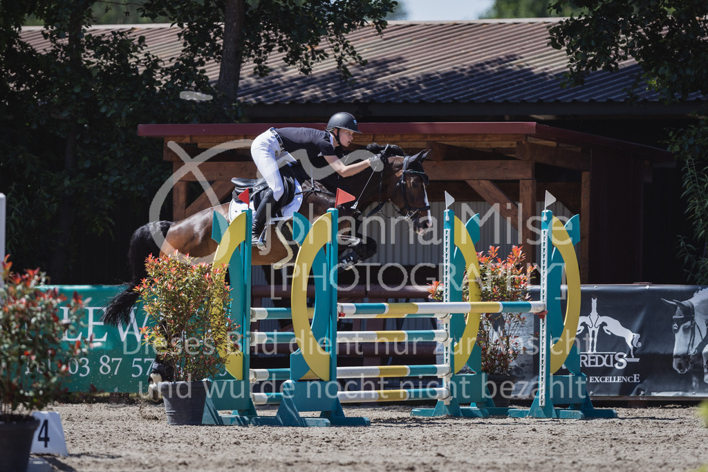 230610_Mühlen_A-Spr2-778 | Deine schönsten Turniermomente als professionelle Fotos! Entdecke hochwertige Pferdesport-Fotografie im Online-Shop. Jetzt Fotos finden & bestellen!