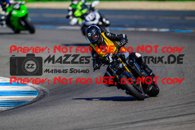 MaZZes_FotoMatrix_240520_6007705_9133 | INST