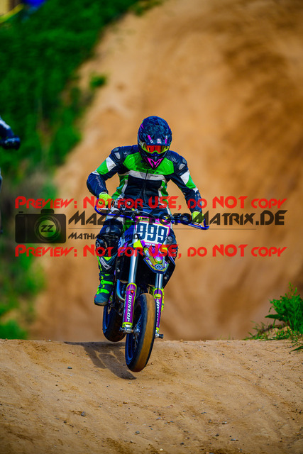 MaZZes_FotoMatrix_240511_6007705_8912 | S4