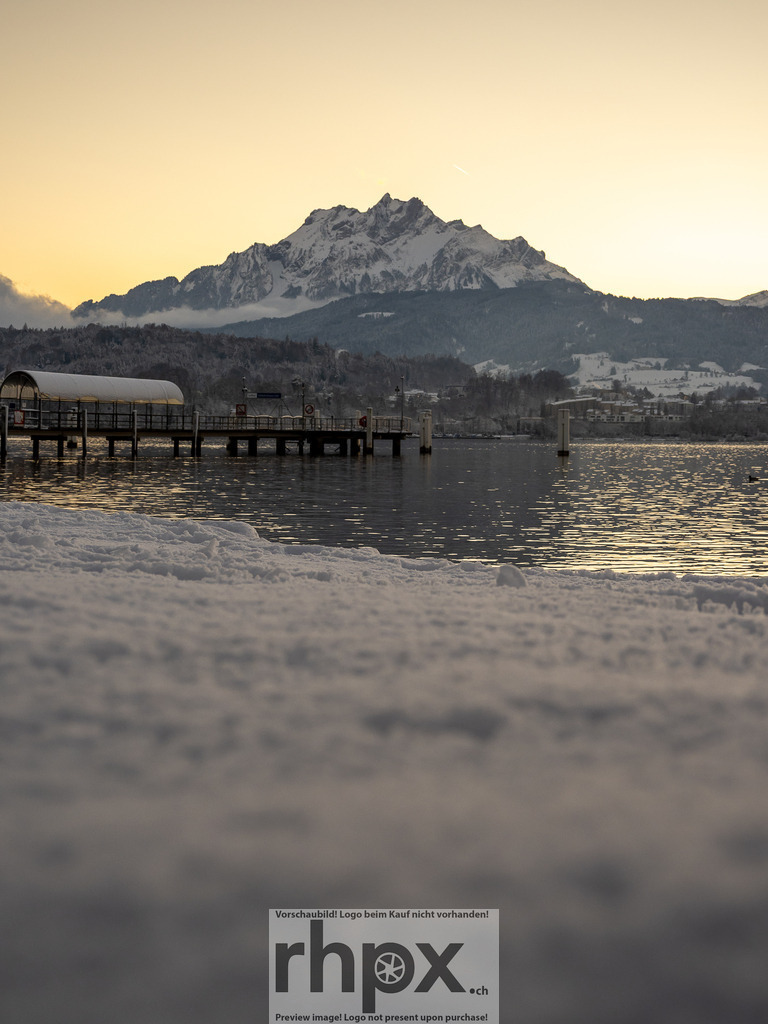 Winter Impressionen Januar 2026 | Stimmungsvolle Fotokunst aus Luzern. Erlebe den Pilatus, den See und die Stadt Luzern in exklusiven Aufnahmen in der Fotogalerie & Shop. - Realisiert mit Pictrs.com