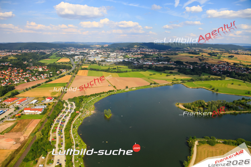 Die Luftaufnahme der Stadt Kulmbach wurde vom UL-Flugzeug heraus erstellt ( keine Drohne )- hohe Auflösung für beste Qualität