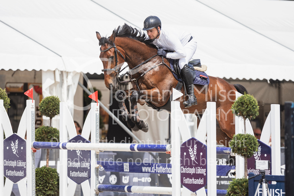 250531_MayDays_M2-SpringenmstAnf-752 | Deine schönsten Turniermomente als professionelle Fotos! Entdecke hochwertige Pferdesport-Fotografie im Online-Shop. Jetzt Fotos finden & bestellen!