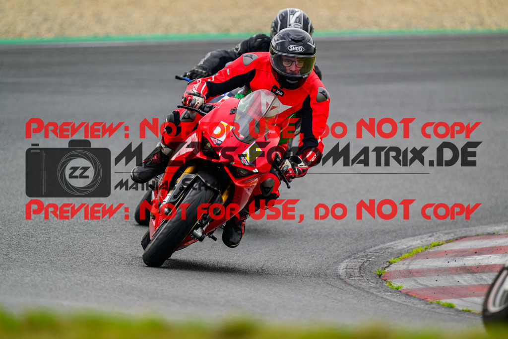 MaZZes_FotoMatrix_240724_6007705_5702 | GELB