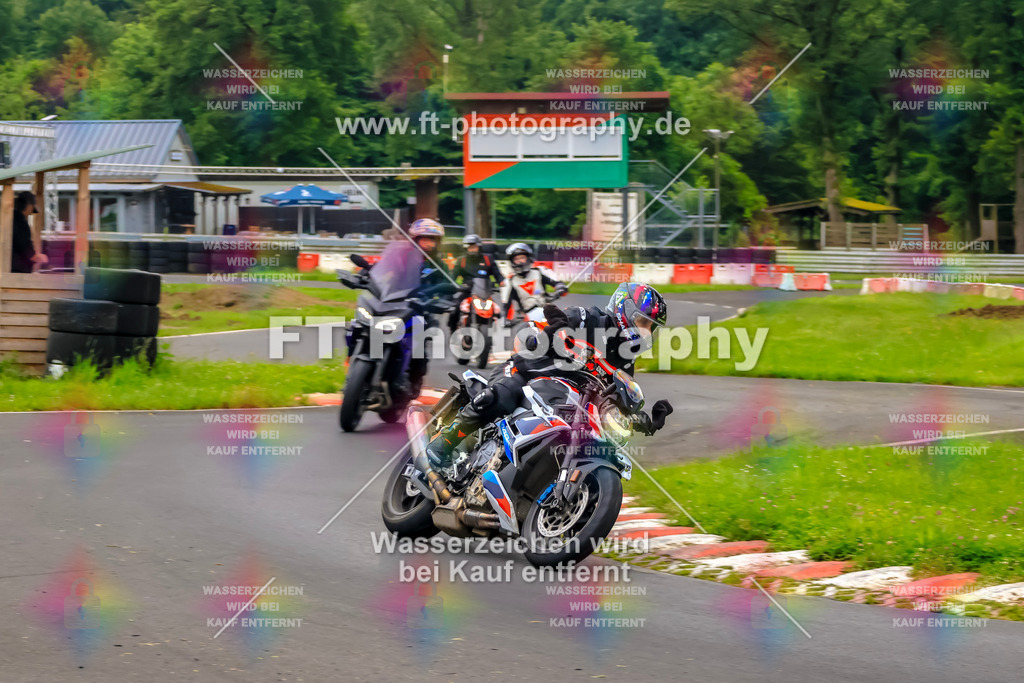 VBK-6258 | Hier findet Ihr Bilder von Touristenfahrten auf der Nürburgring Nordschleife oder von anderen Veranstaltungen die ich besucht habe. Viel Spass beim Durch Schauen 