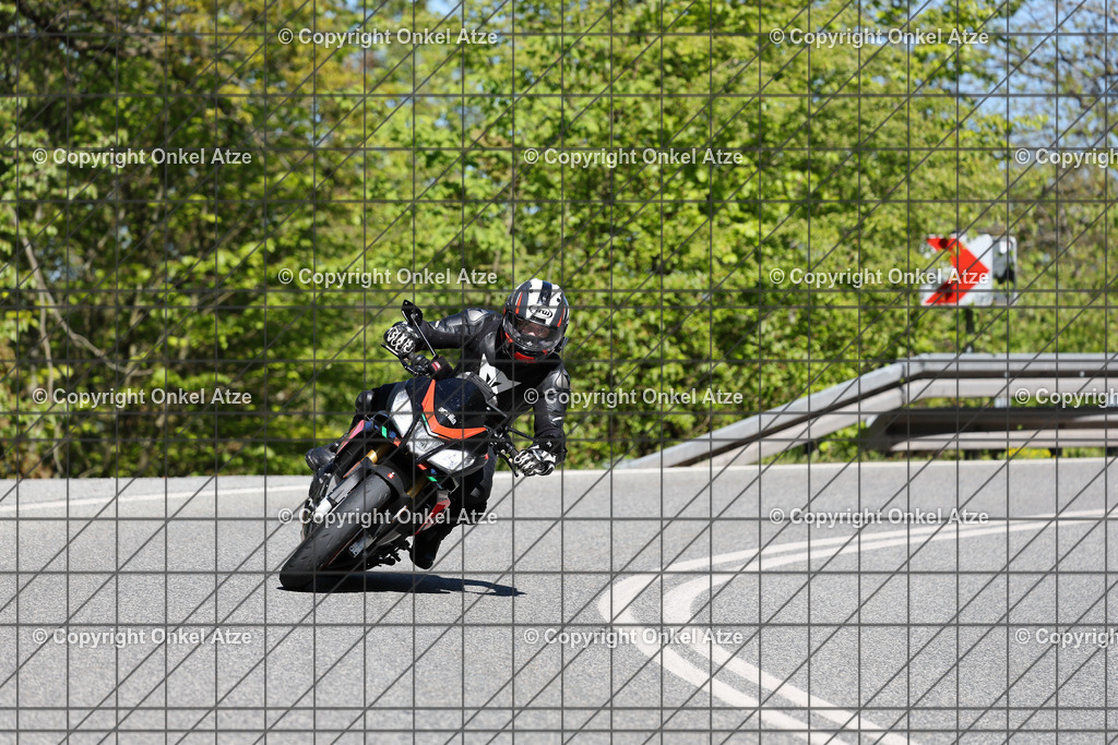 IMG_9173 | Fotograf am Kyffhäuser. Onkel Atze. Kyffhäuser Rennstrecke. Café36. Motorsportfotografie. - Realisiert mit Pictrs.com