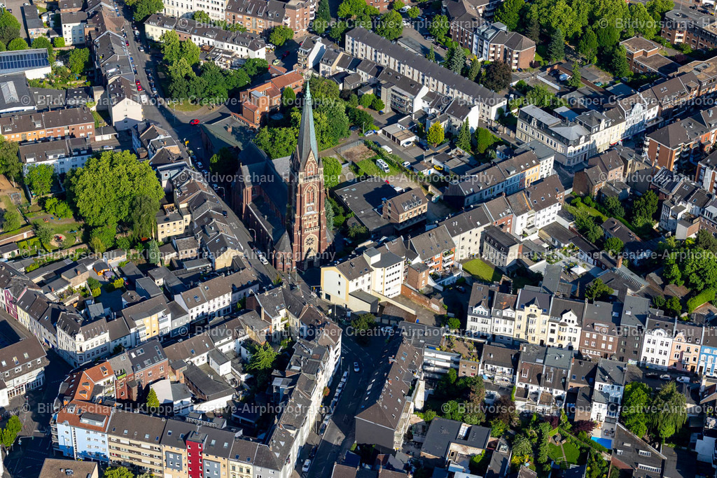 Luftbild Mönchengladbach-3799 | Luftbildfotografie und Luftbild Kirchengebäude des " St. Maria Rosenkranz "an der Eickener Straße in Mönchengladbach im Bundesland Nordrhein-Westfalen, Deutschland. - Realisiert mit Pictrs.com