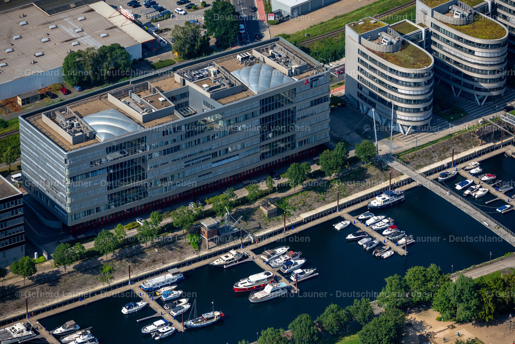 4049795 | Five Boats und Hitachi Power Office, Innenhafen Duisburg
