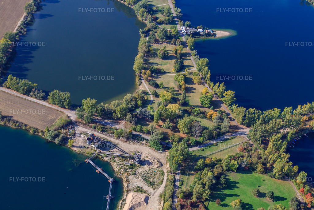 Luftbild: Park zwischen Begütenweiher, Großpartweiher, Kratzscher Weiher und Willersinnweiher im Ortsteil Oppau in Ludwigshafen im Bundesland Rheinland-Pfalz in Deutschland. Foto: IMG_21800.jpg vom 09.10.2009 durch Werner Riehm/FLY-FOTO.de