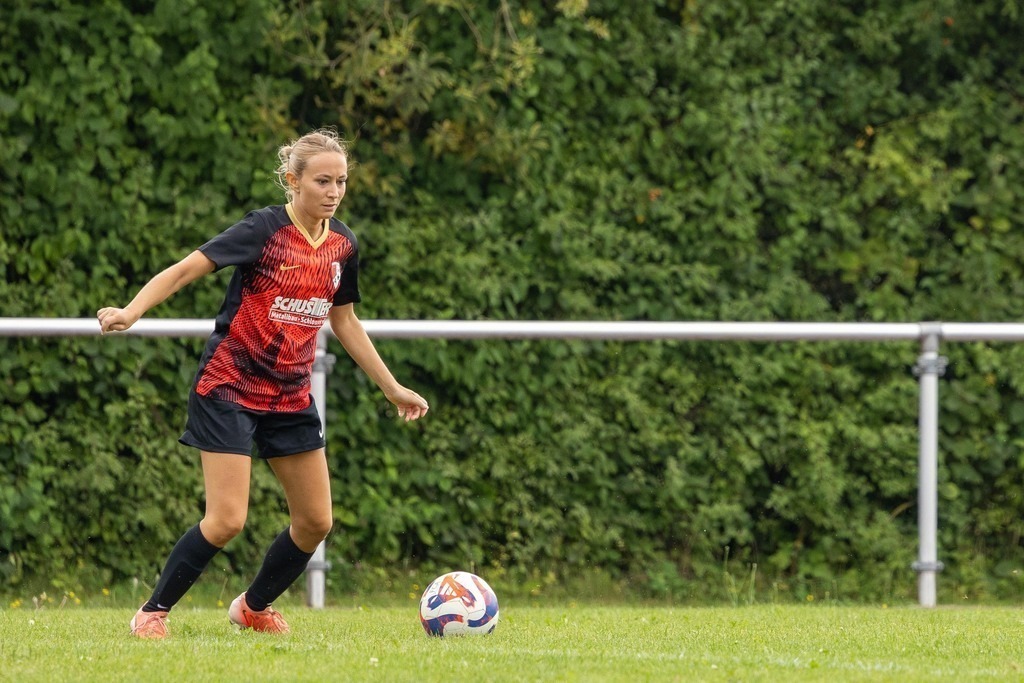 Fußball I FRAUEN I Saison 2025-2026 I Freundschaftsspiel I SGM Alfdorf-Mögglingen - 1FC Heidenheim 1846 I_250817_9916 | Fotopresso – Sportfotografie in Heidenheim & Umgebung. Professionelle Sportfotografie für unvergessliche Momente. Dynamische Action-Shots, emotionale Szenen & hochwertige Bilder. - Realisiert mit Pictrs.com