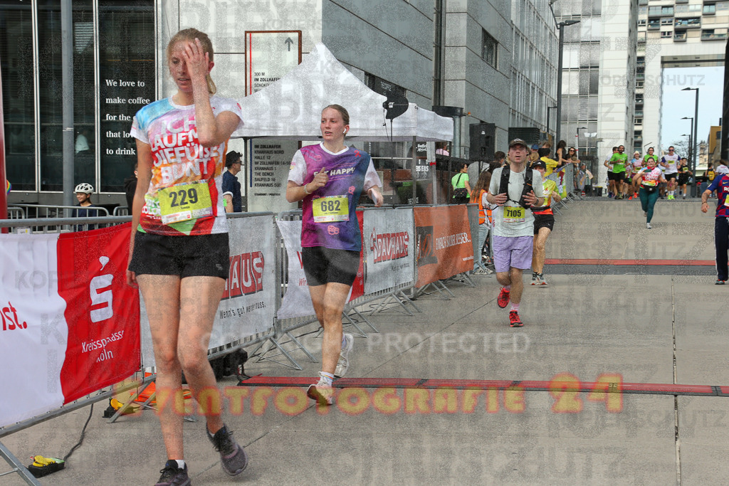 250920_1332_EX1_5372 | Sportfotografie im Rhein-Sieg Kreis, Köln, Bonn, NRW, Rheinland Pfalz, Hessen, etc. Unser Tätigkeitsfeld umfasst den Laufsport vom Volkslauf über den Marathon, Duathlon, Triathon bis zum Ultralauf wie Kölnpfad Ultra oder Schindertrail.