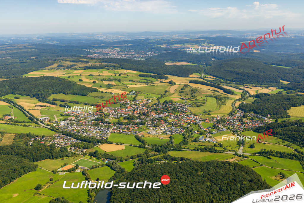 Schrägluftbild  Neuenheerse  Bad Driburg - Das Luftbild wurde 2025 vom UL-Flugzeug heraus erstellt (ohne Drohne- keine Drohnenaufnahme ) - Hochauflösende Luftaufnahme -Nicht vergleichbar mit Google Maps oder Satelittenbilder- Die Geschenkidee !Mit Lizenz und Bildrechte bestellbar