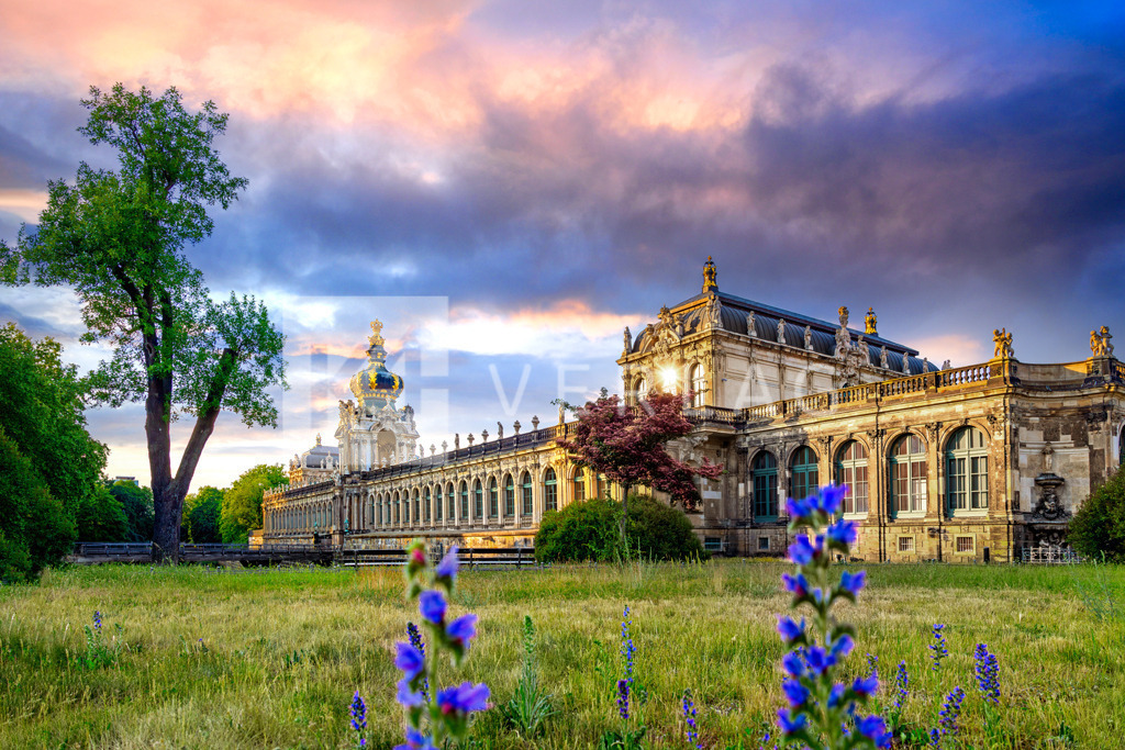 Zwinger-Dresden-Kronentor-Sonnenuntergang-0U3A0336 | Blick auf das Kronentor am Zwinger Dresden - Realisiert mit Pictrs.com
