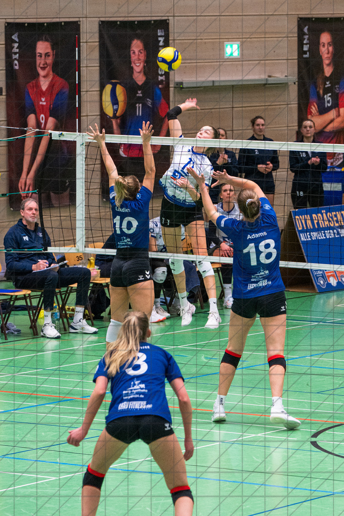 2. VBLF Nord 25/26 | Spiel 4097 | VC Osnabrück vs. Team 48 Hildesheim | //  21.02.26: 2. VBLF Nord 25/26 | Spiel 4097 | VC Osnabrück vs. Team 48 Hildesheim / Osnabrück / Deutschland  //   CREDIT:www.bullenfotos.de, Martin König, Hörner Weg 40, D-49078 Osnabrück, +4917663732967 // Nutzung und Weitergabe nur zu den vereinbarten Zwecken. Presseanfragen an Ersteller. Alle Rechte beim Ersteller. Honorierung nach MFM. - Realisiert mit Pictrs.com