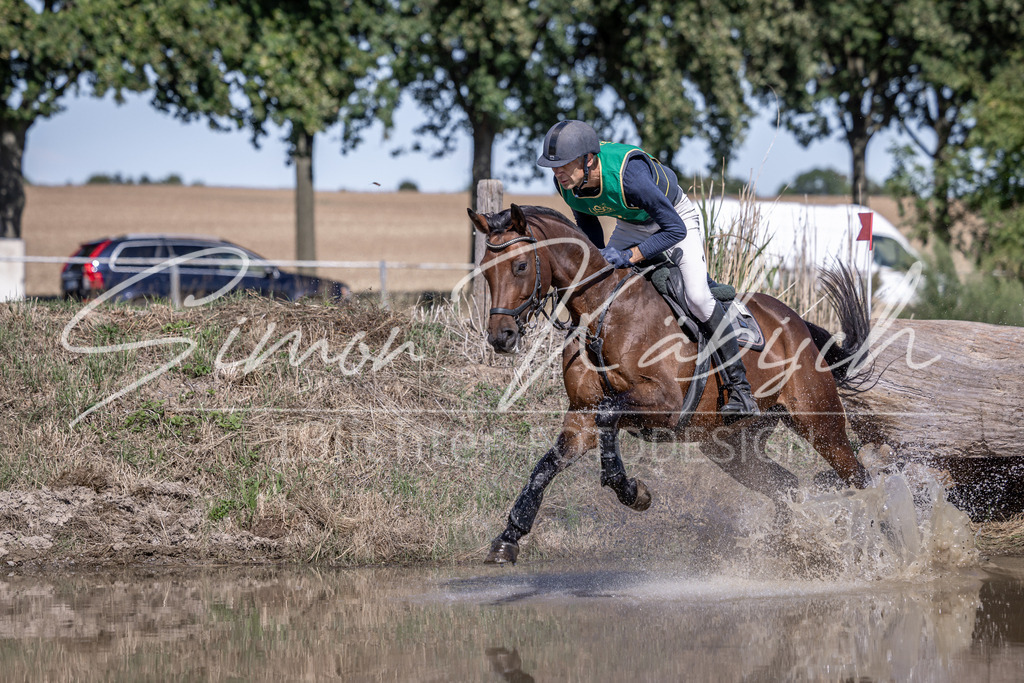 20260906-_3LI4954 | Tierfotografie Pferde, Hunde, Katzen, Haustiere.
Turnierfotografie Reitturniere, Reiten, Springreiten, Dressur in Hanau, dem Main-Kinzig-Kreis und dem Rhein-Main- Gebiet um Frankfurt