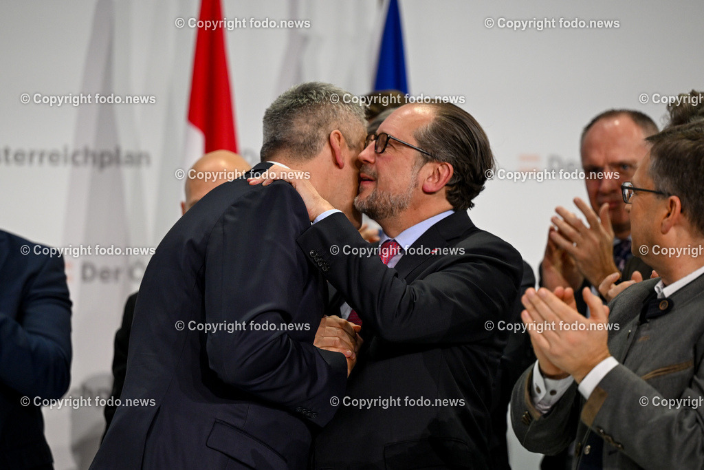 Der Oesterreichplan_ OeVP_ Wels_ 26.01.2024-105 | 26.01.2024, Wels, AUT, ÖVP, Der Österreichplan, im Bild BK Karl Nehammer (VP, Bundeskanzler), BM Alexander Schallenberg (VP, europaeische und internationale Angelegenheiten)