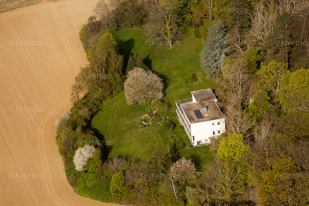 Luftbild: Durlach, Rittnerthaus der Familie Bratzler, Jean-Ritzert-Straße 2 im Ortsteil Durlach in Karlsruhe im Bundesland Baden-Württemberg in Deutschland. Foto: IMG_25917.jpg vom 23.04.2010 durch Werner Riehm/FLY-FOTO.de