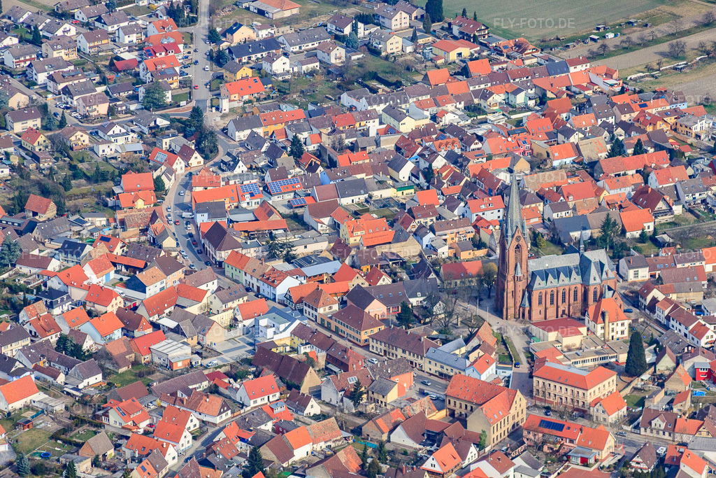 Luftbild: Ortsansicht von Süden mit Kirche St. Vitus im Ortsteil Rheinsheim in Philippsburg im Bundesland Baden-Württemberg in Deutschland. Foto: IMG_37811.jpg vom 12.03.2011 durch Werner Riehm/FLY-FOTO.deAuflösung des Originals: 4602 x 3068 px