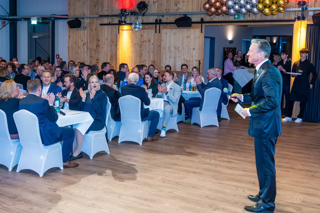 top-top.de 260306-021 | Foto, Video, Fotografie, Videografie, Fotobox, DJ, Discjockey, Musik, Musikbox, Veranstaltung, Photobooth, Amazon, Ebay, Buchtipp, Bestseller, Autor, Verlag, Buch, Wesel, Hamminkeln, NRW, Dinslaken, Rees, Drohne, Hochzeit, Party, Fotobox, Wesel, Fotograf