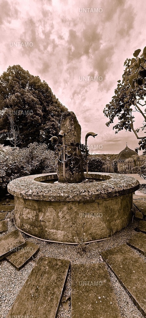 Schloss Stetten BrunnenRetro | untamo - Realisiert mit Pictrs.com