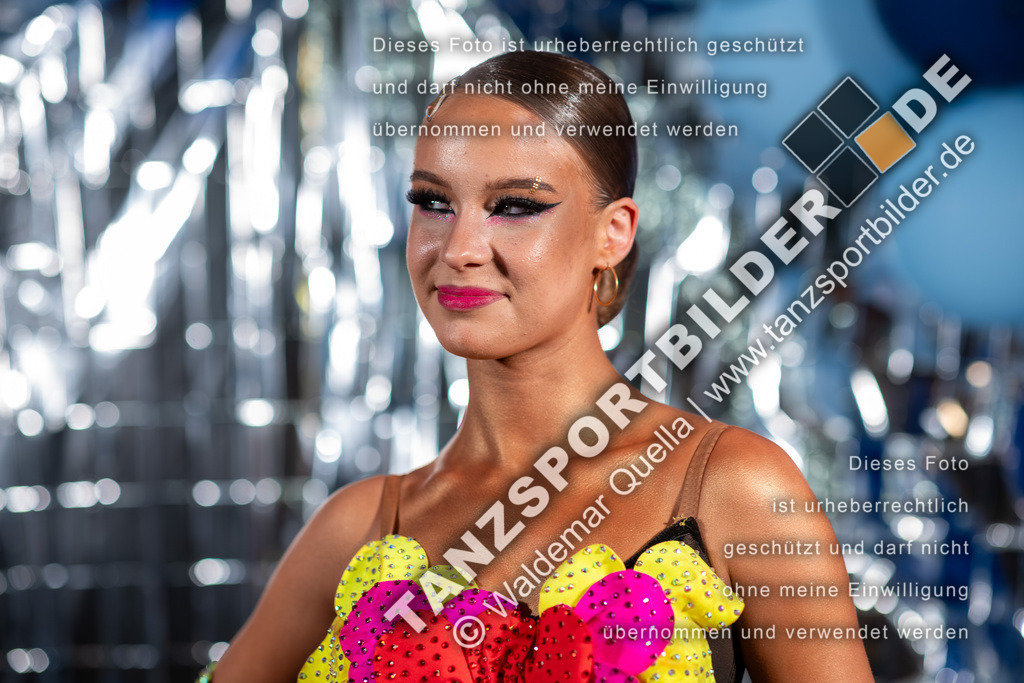 20260322-13638 | Hier finden Sie Tanz Bilder vom Latein und Standard Formationen tanzen. Sportbilder vom Tanzsport. Schöne Fotos und von Weltmeisterschaft, Europameisterschaft, Bundesliga, Regionalliga, Oberliga und Landesliga sowie von GOC Stuttgart, DanceComp, WM Bremen