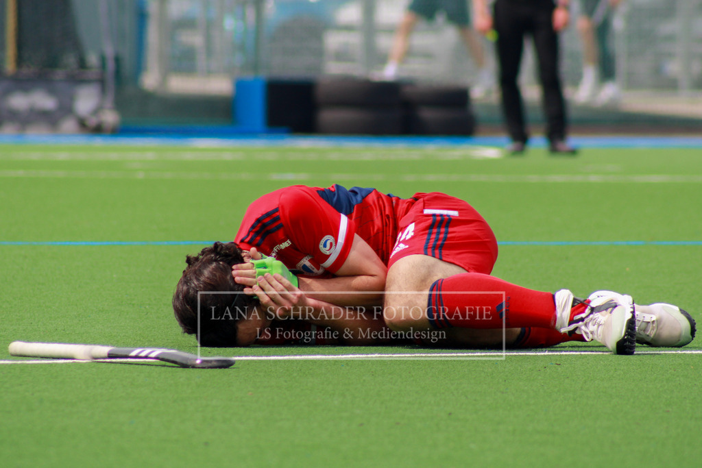 Teo Hinrichs BUNDESLIGA HERREN VF3 MHC-CHTC 21.05.2023 | lanaschraderfotografie - Realisiert mit Pictrs.com