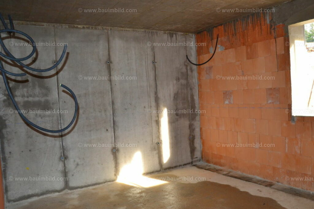 bib-lg04-betonarbeiten-0688 | Nach LV-Leistungsgruppen sortierte Detailfotos über den Bau eines Hauses. Alle Hausbau-Bilder direkt vom Urheber und Autor der Website Haus-Selber-Bauen.com