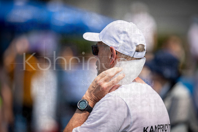 Multisport Event; Ratingen, 27.06.2026 | RATINGEN, GERMANY - JUNE 27, 2026 :  A referee cooling his neck with an ice pack due to the high temperatures during the Multisport Event at Stadion Ratingen on June 27, 2026 in Ratingen, Germany.