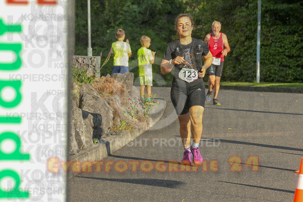 250801_1912_EX1_7277 | Sportfotografie im Rhein-Sieg Kreis, Köln, Bonn, NRW, Rheinland Pfalz, Hessen, etc. Unser Tätigkeitsfeld umfasst den Laufsport vom Volkslauf über den Marathon, Duathlon, Triathon bis zum Ultralauf wie Kölnpfad Ultra oder Schindertrail.