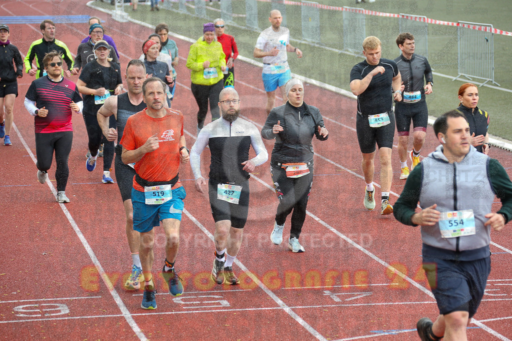 250413_1117_EX1_0110 | Sportfotografie im Rhein-Sieg Kreis, Köln, Bonn, NRW, Rheinland Pfalz, Hessen, etc. Unser Tätigkeitsfeld umfasst den Laufsport vom Volkslauf über den Marathon, Duathlon, Triathon bis zum Ultralauf wie Kölnpfad Ultra oder Schindertrail.