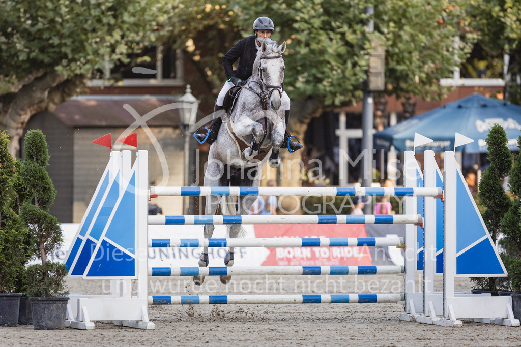 230909_OWLCh_Championat-572 | Deine schönsten Turniermomente als professionelle Fotos! Entdecke hochwertige Pferdesport-Fotografie im Online-Shop. Jetzt Fotos finden & bestellen!