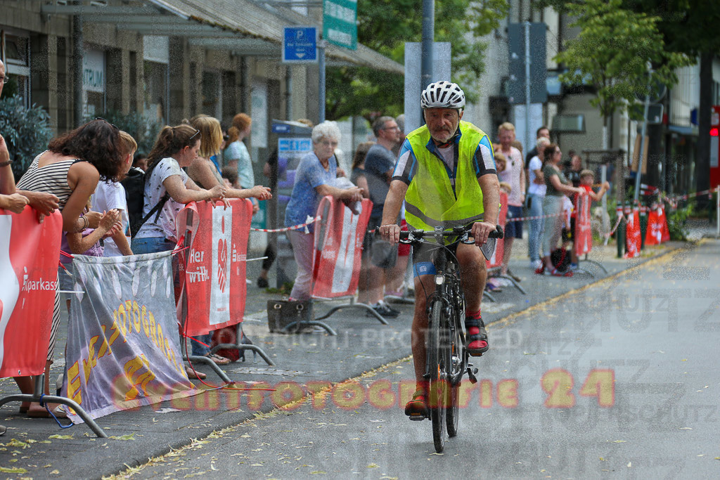 220625_1635_EX1_4704 | Sportfotografie im Rhein-Sieg Kreis, Köln, Bonn, NRW, Rheinland Pfalz, Hessen, etc. Unser Tätigkeitsfeld umfasst den Laufsport vom Volkslauf über den Marathon, Duathlon, Triathon bis zum Ultralauf wie Kölnpfad Ultra oder Schindertrail.