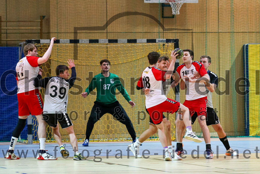 2023-01-21_034_SpVgg_Altenerding_gegen_SC_Eching | Erding, Deutschland, 21.01.2023:
Handball, Bezirksoberliga Männer 2022 / 2023, 12. Spieltag, SpVgg Altenerding gegen SC Eching, Endergebnis: 29:34

Niklas Fleps (SpVgg Altenerding, #17), Christoph Weilbach (SC Eching, #39), Torwart Robin Jahn (SC Eching, #87), Tim Steininger (SpVgg Altenerding, #18), Quirin Huber (SpVgg Altenerding, #19)

Foto: Christian Riedel / fotografie-riedel.net