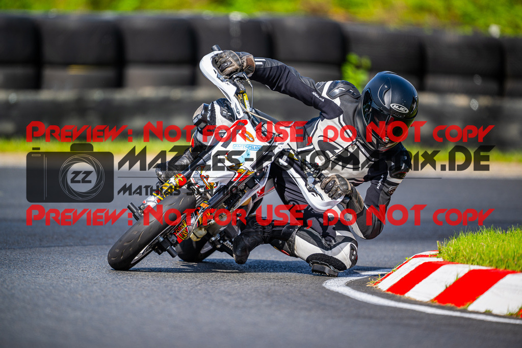 MaZZes_FotoMatrix_240430_6007705_3287 | Fotograf Mathias Schmid
Sportfotograf,
Eventfotograf,
Hochzeitsfotograf,
Portraitfotograf