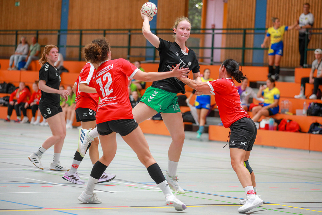 Rheinhausen-Lobberich_Plus_310825_060 | Bildergalerie von Sport-Ereignissen aber auch von weiteren spannenden Dingen - nicht nur vom Niederrhein. In Anlehnung an den bekannten Spruch von Hanns Dieter Hüsch heißt das Motto: "Niederrhein ist überall".  - Realisiert mit Pictrs.com