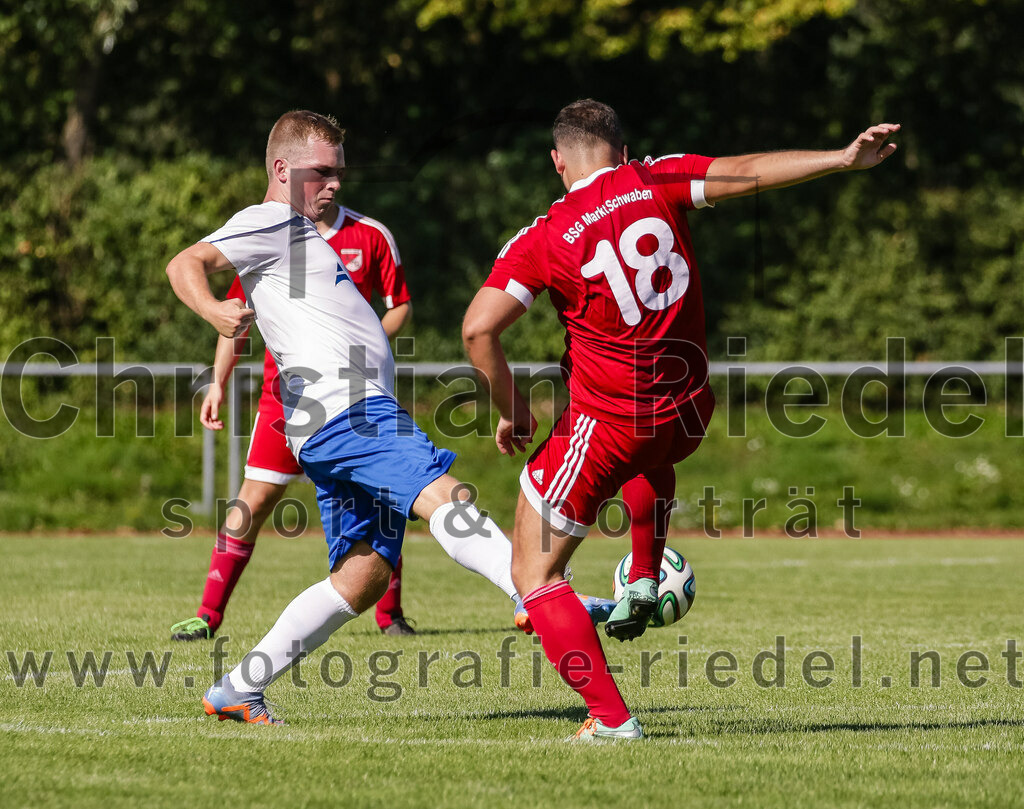2023-08-19_003_SG_Markt_Schwaben_II_gegen_TSV_Ottobrunn_III | Markt Schwaben, Deutschland, 19.08.2023:
Fußball, C-Klasse 2023 / 2024, 1. Spieltag, (SG) Markt Schwaben II gegen TSV Ottobrunn III, Endergebnis: 0:4

Merlin Oehmen (TSV Ottobrunn, #5), Uran Beqiraj (SG Markt Schwaben, #18)

Foto: Christian Riedel / fotografie-riedel.net