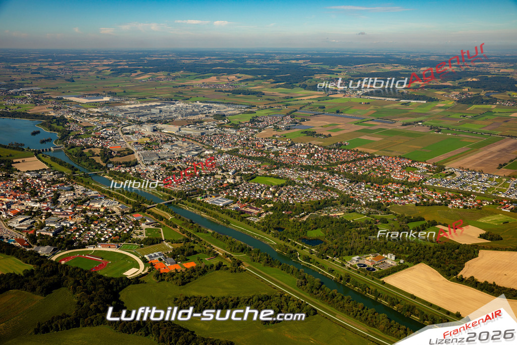 Das Luftbild zeigt :  Dingolfing - Die Luftaufnahme wurde 2023 vom UL-Flugzeug aus erstellt ( keine Drohne ) - Hochauflösende Luftaufnahme - Für grossformatige Ausdrucke geeignet. Die Geschenkidee !Mit Lizenz und Bildrechte bestellbar