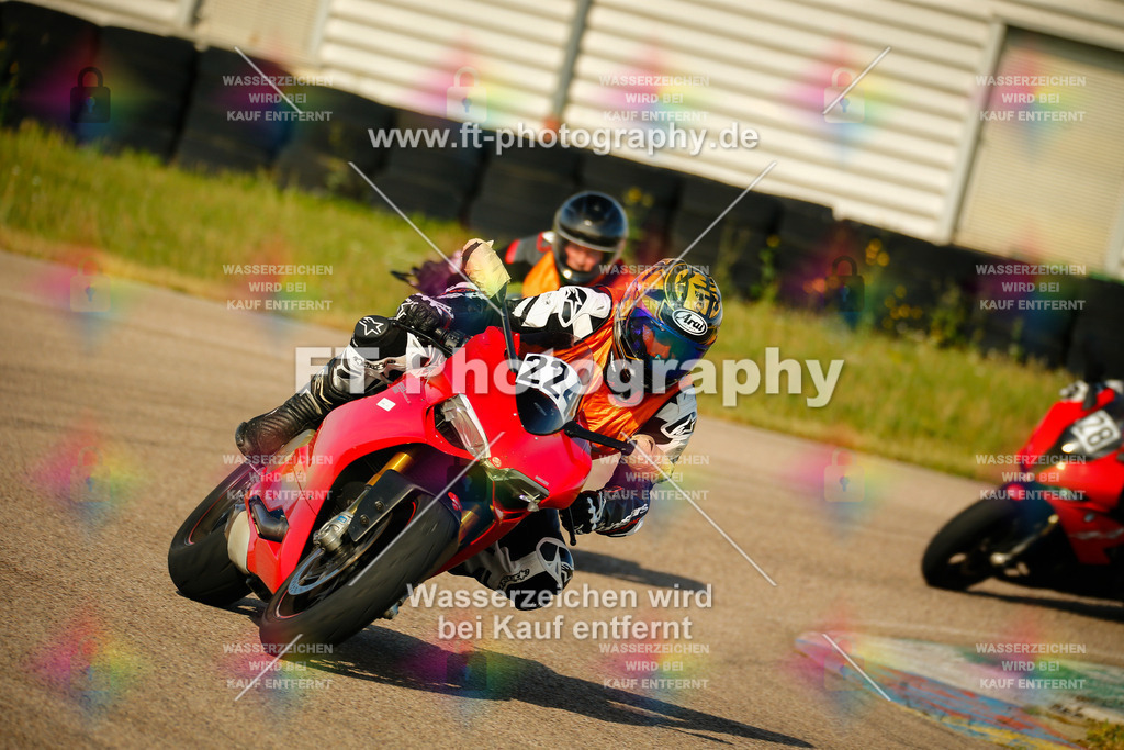 _MOT5554 | Hier findet Ihr Bilder von Touristenfahrten auf der Nürburgring Nordschleife oder von anderen Veranstaltungen die ich besucht habe. Viel Spass beim Durch Schauen 