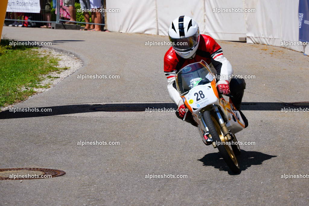 P1036810-2 | Erleben Sie atemberaubende, hochqualitative Fotos Ihrer Fahrt entlang der malerischen Alpenstraßen. Besuchen Sie alpineshots.com, um professionelle Aufnahmen Ihrer unvergesslichen Reise zu finden und zu kaufen - Realisiert mit Pictrs.com