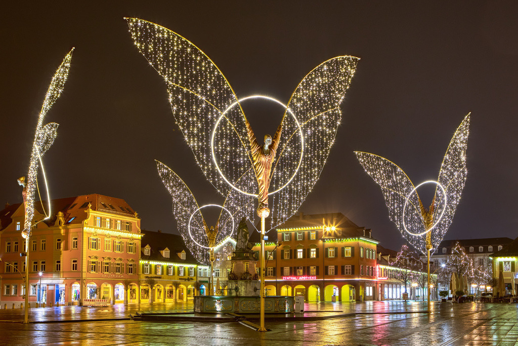2020-12-05 Ludwigsburg Weihnachtsbaum Engel-17 | Schwotte Media - Realisiert mit Pictrs.com