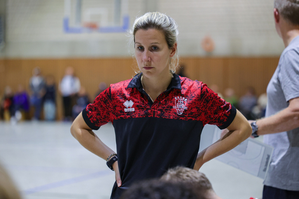 Regio BAYER GIANTS vs NEW Elephants Grevenbroich-10 | Fotos von Basketballspielen aus dem Raum NRW fotografiert von Gero Mueller-Laschet und Daniel Schaefer - Realisiert mit Pictrs.com