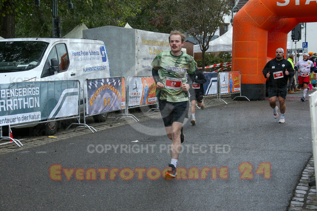 251130_1141_EX1_8308 | Sportfotografie im Rhein-Sieg Kreis, Köln, Bonn, NRW, Rheinland Pfalz, Hessen, etc. Unser Tätigkeitsfeld umfasst den Laufsport vom Volkslauf über den Marathon, Duathlon, Triathon bis zum Ultralauf wie Kölnpfad Ultra oder Schindertrail.