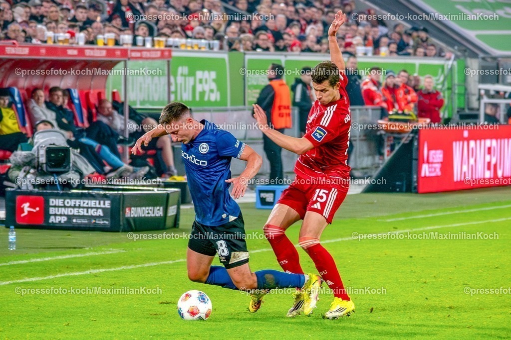 xKKUx16012601043 | 16.01.2026, xkkux, Fußball, Fortuna Düsseldorf - Arminia Bielefeld, 2. Fußball Bundesliga, Merkur Spiel-Arena, Saison 2025 2026: Marius Wörl (Arminia Bielefeld #38) im Zweikampf gegen  Tim Oberdorf (Fortuna Düsseldorf #15)  DFB regulations prohibit any use of photographs as image sequences and or quasi-video.