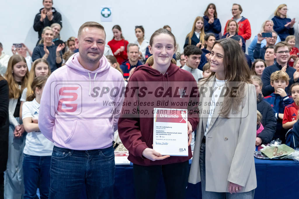 HK_20250223_103335 | Deutsche Meisterschaft wU14 Finale und Ehrungen am 23.2.2025 Düsseldorfer HC, Düsseldorf