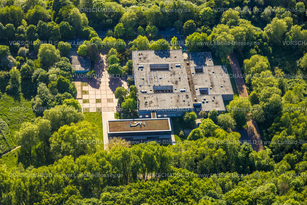 Dortmund250502582 | Luftbild, Wilhelm-Busch-Realschule im NSG Hallerey Waldgebiet, Dorstfeld, Dortmund, Ruhrgebiet, Nordrhein-Westfalen, Deutschland