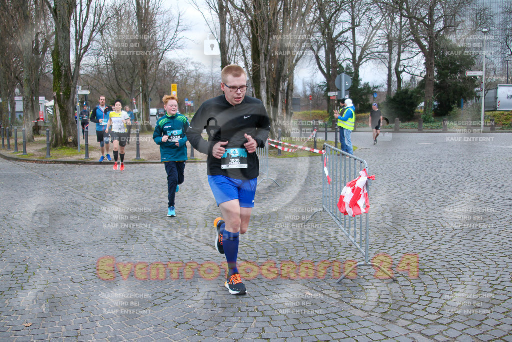 231231_1021_EV4_8512 | Sportfotografie im Rhein-Sieg Kreis, Köln, Bonn, NRW, Rheinland Pfalz, Hessen, etc. Unser Tätigkeitsfeld umfasst den Laufsport vom Volkslauf über den Marathon, Duathlon, Triathon bis zum Ultralauf wie Kölnpfad Ultra oder Schindertrail.
