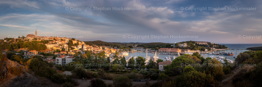 Vrsar mit Hafen Panorama | Panorama von der Altstadt Vrsar und dem Hafen in Istrien Kroatien - Realisiert mit Pictrs.com