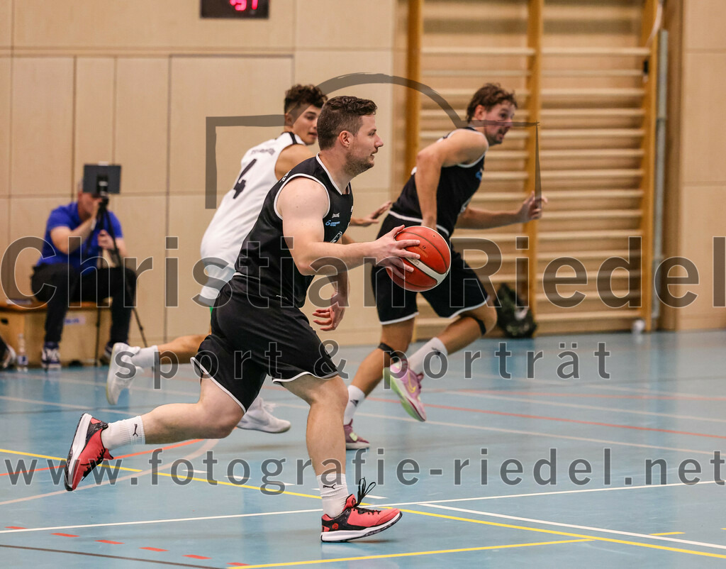 2023-10-08_052_TSV_Vaterstetten_gegen_ESV_Staffelsee | Vaterstetten, Deutschland, 08.10.2023:
Basketball, Bayernliga Herren Süd 2023 / 2024, 3. Spieltag, TSV Vaterstetten gegen ESV Staffelsee, Endergebnis: 62:90

Foto: Christian Riedel / fotografie-riedel.net