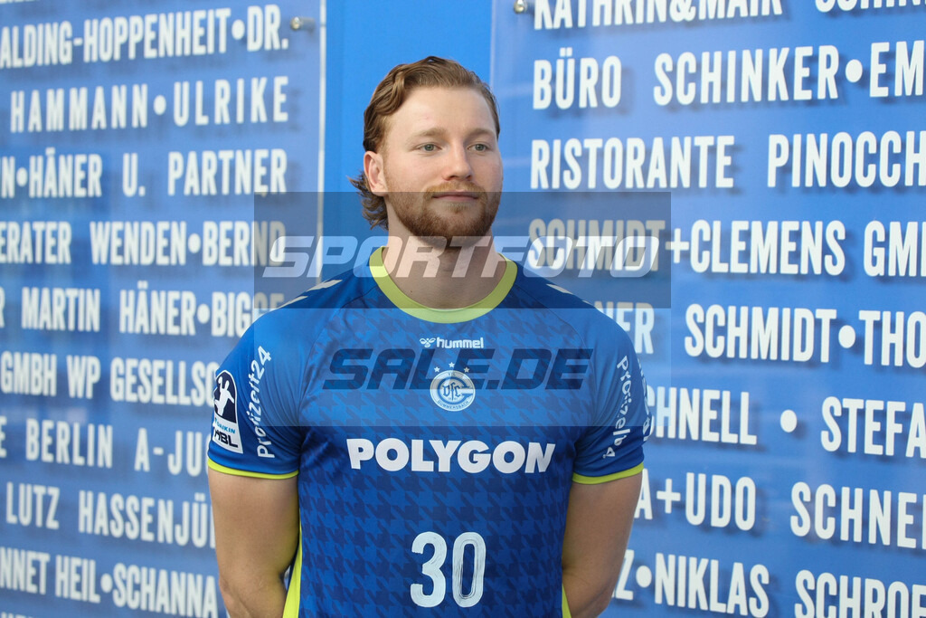 VfL Gummersbach Team 25/26 | Tom Kiesler, VfL Gummersbach Team 25/26 - © Sportfoto-Sale (MK) - Realisiert mit Pictrs.com