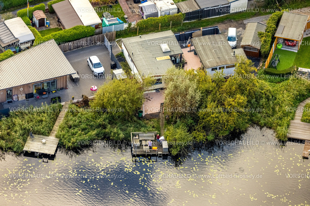 Rees241010734HaffenscheLandwehr | Luftbild, Haffensche Landwehr, Campingplatz und Campinghäuser Im Bonekamp, Bootssteg Freizeitanlage Sitzgruppe, Mehrhoog, Hamminkeln, Niederrhein, Nordrhein-Westfalen, Deutschland